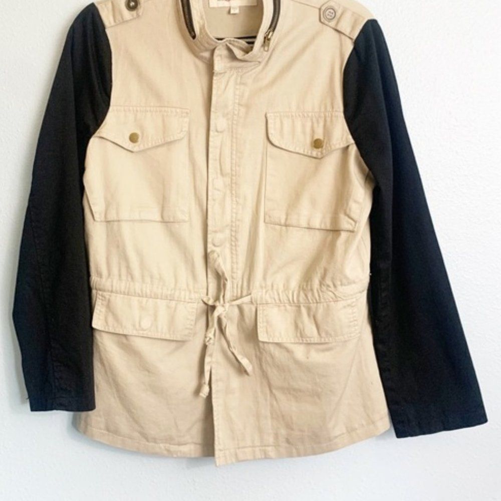 DANIEL RAINN Fall-perfect jacket!
